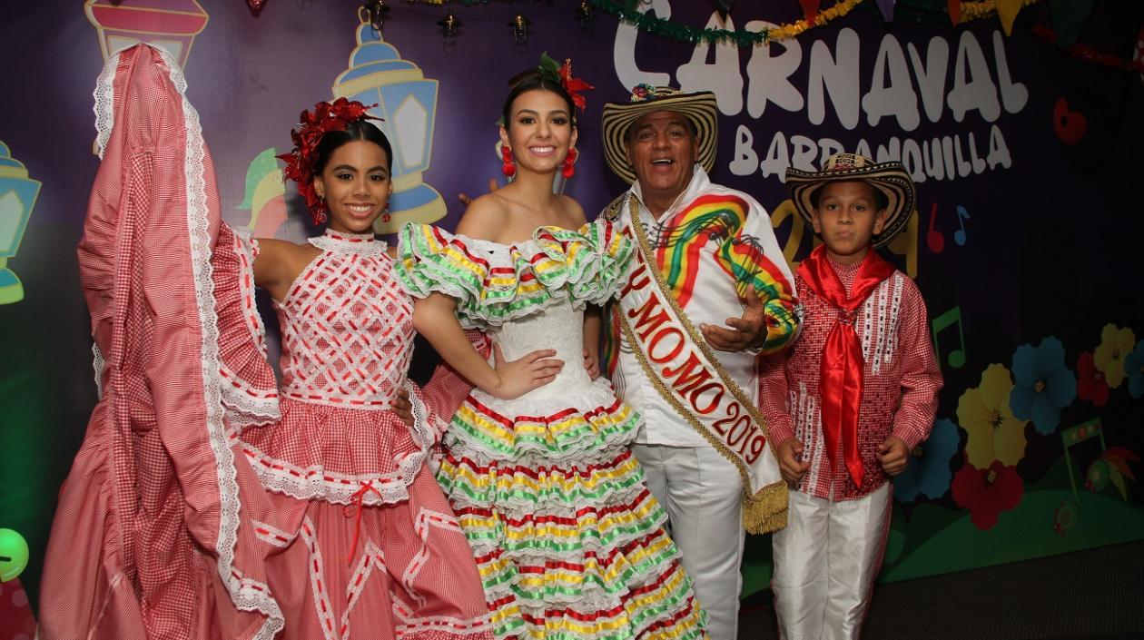 Isabella Chacón, Carolina Segebre, Freddy Cervantes y César Andrés De la Hoz,Reyes del Carnaval.