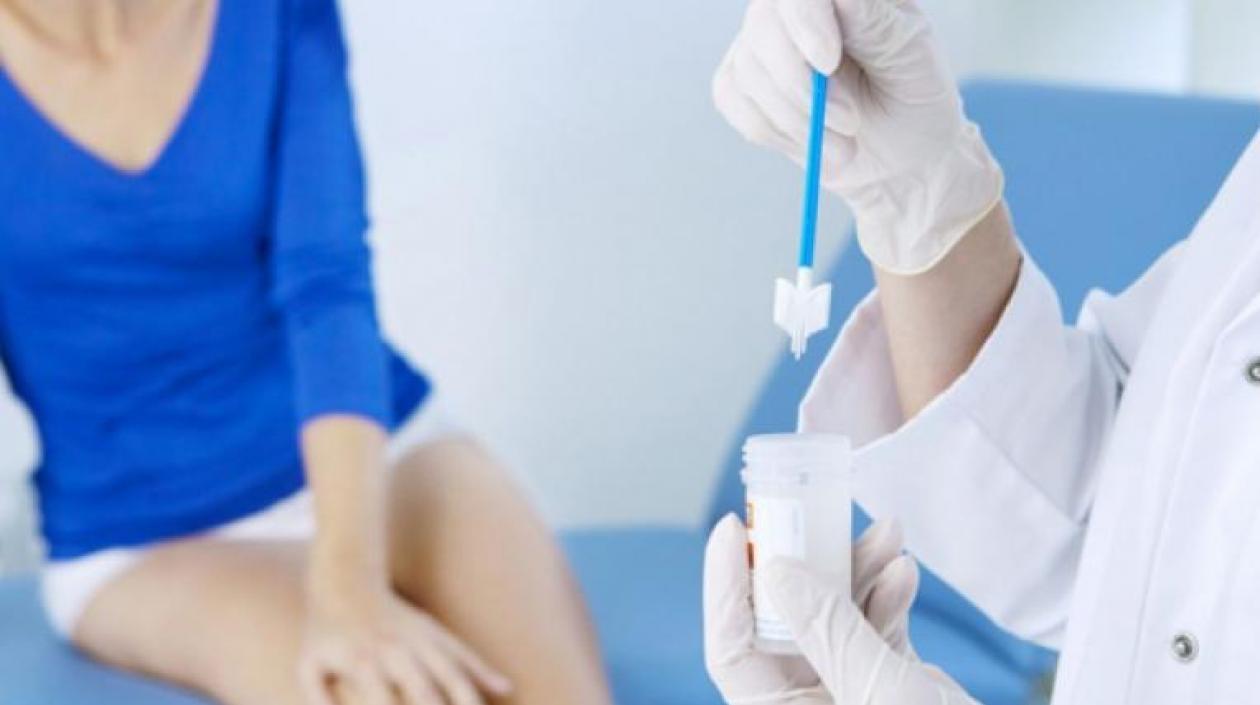 La Organización Mundial de la Salud pidió a los gobiernos que aprueben leyes para prohibir totalmente esta práctica. 