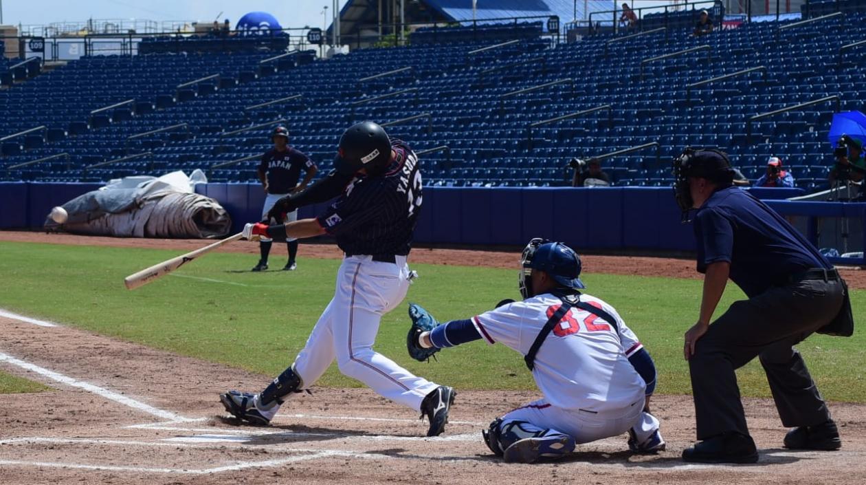El batazo de cuadrangular del japonés Hisanori Yasuda.