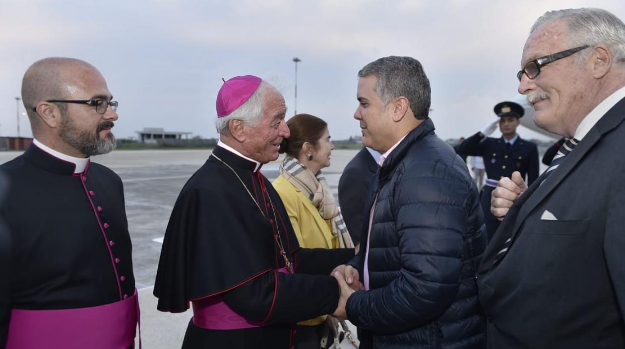 El Presidente Iván Duque fue recibido por miembros del Vaticano.