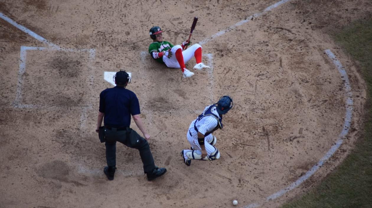 Imagen del duelo entre Japón y México.