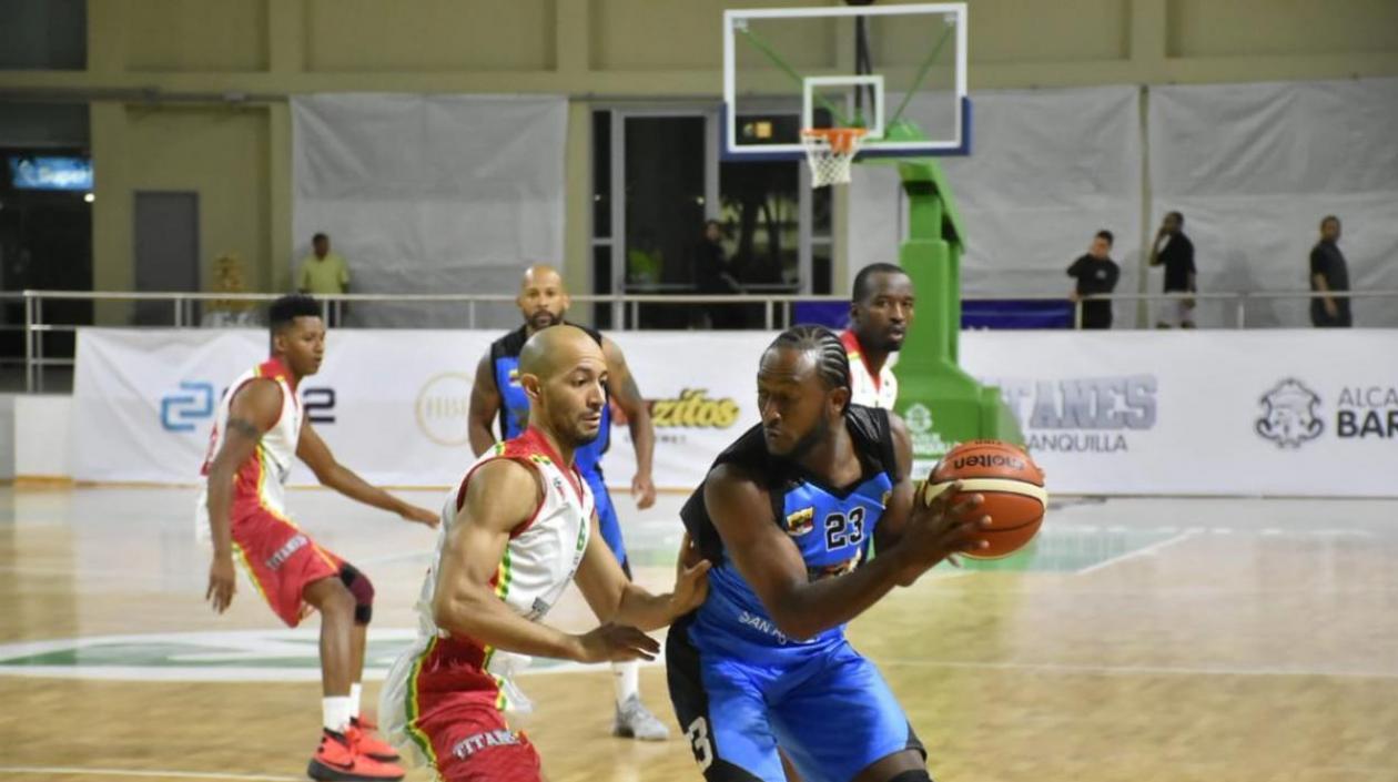 Titanes ante Warrios. 