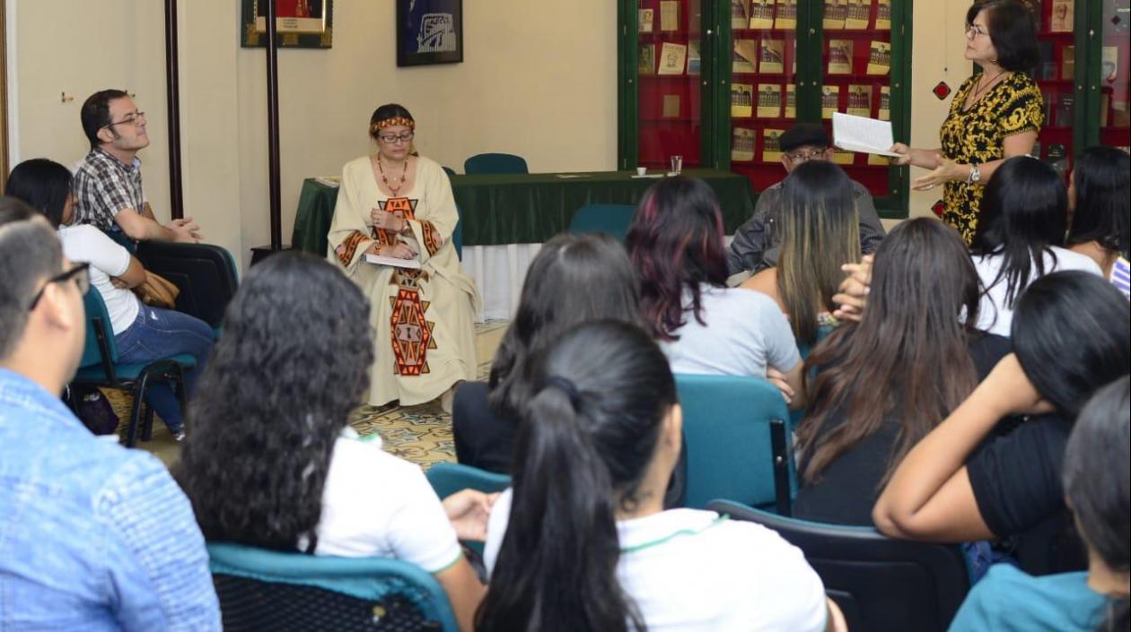 Conversatorio ofrecido en el Museo Bolivariano.