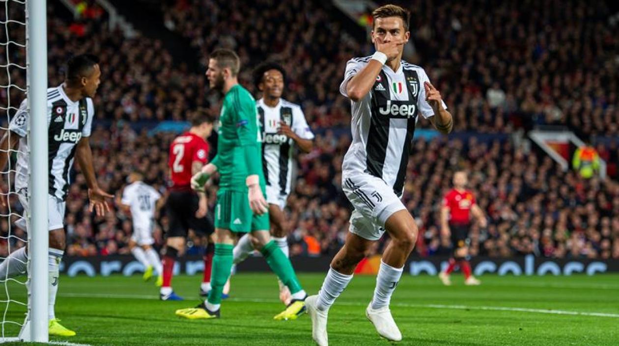 Paulo Dybala celebrando el gol del triunfo.