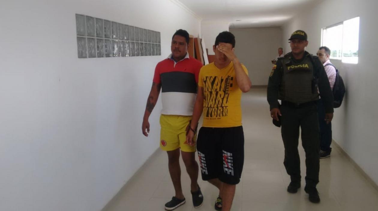 Los dos presuntos asesinos del socio de Sobusa en el Palacio de Justicia de Soledad. 