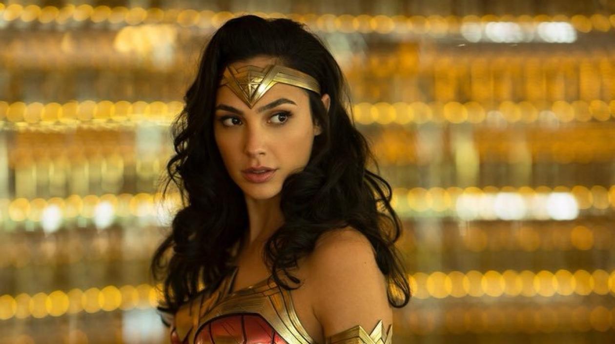 La actriz Gal Gadot  interpreta a Wonder Woman.