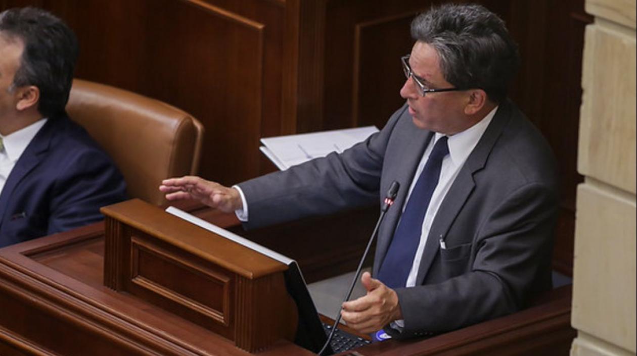 Alberto Carrasquilla, Ministro de Hacienda.