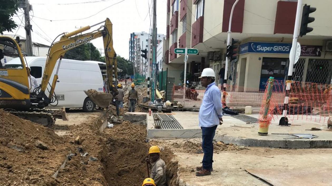 Trabajos de canalización del arroyo de la 65.