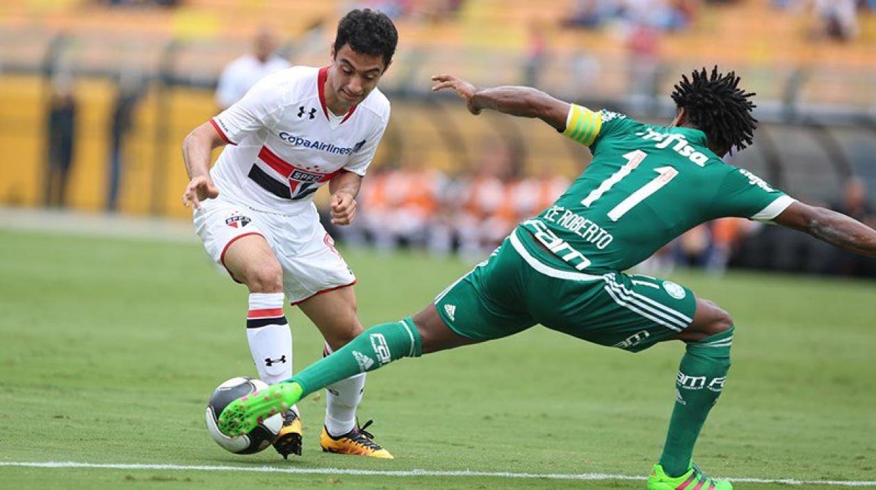 El volante del Sao Paulo, Daniel Corrêa Freitas.