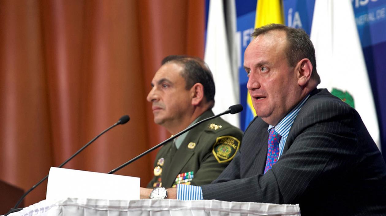 Mario Gómez, Fiscal Delegado para la Niñez en rueda de prensa.