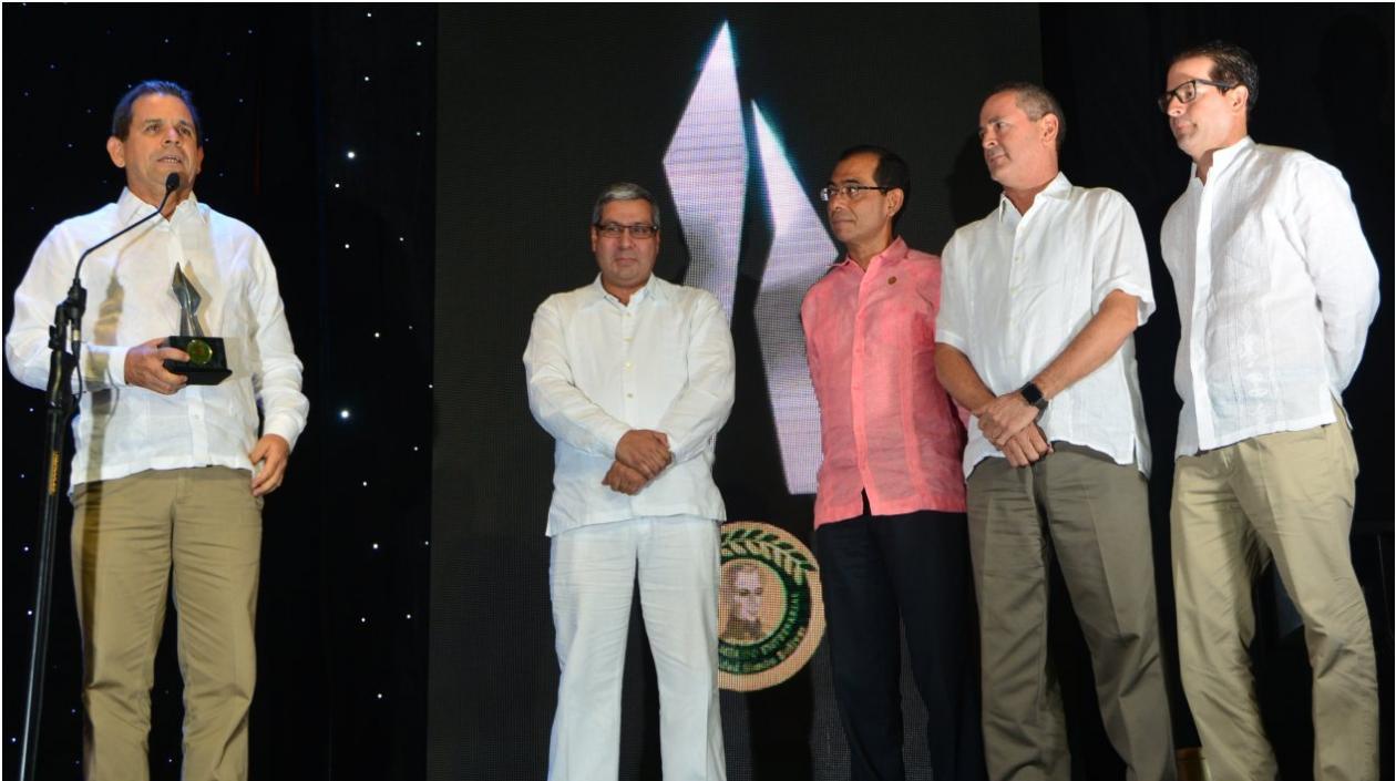 Convocatoria del Premio al Mérito recibió 158 solicitudes.