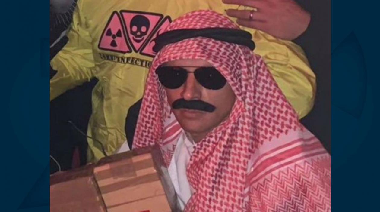 Rafinha, jugador del Bayern Múnich, disfrazado de jeque. 