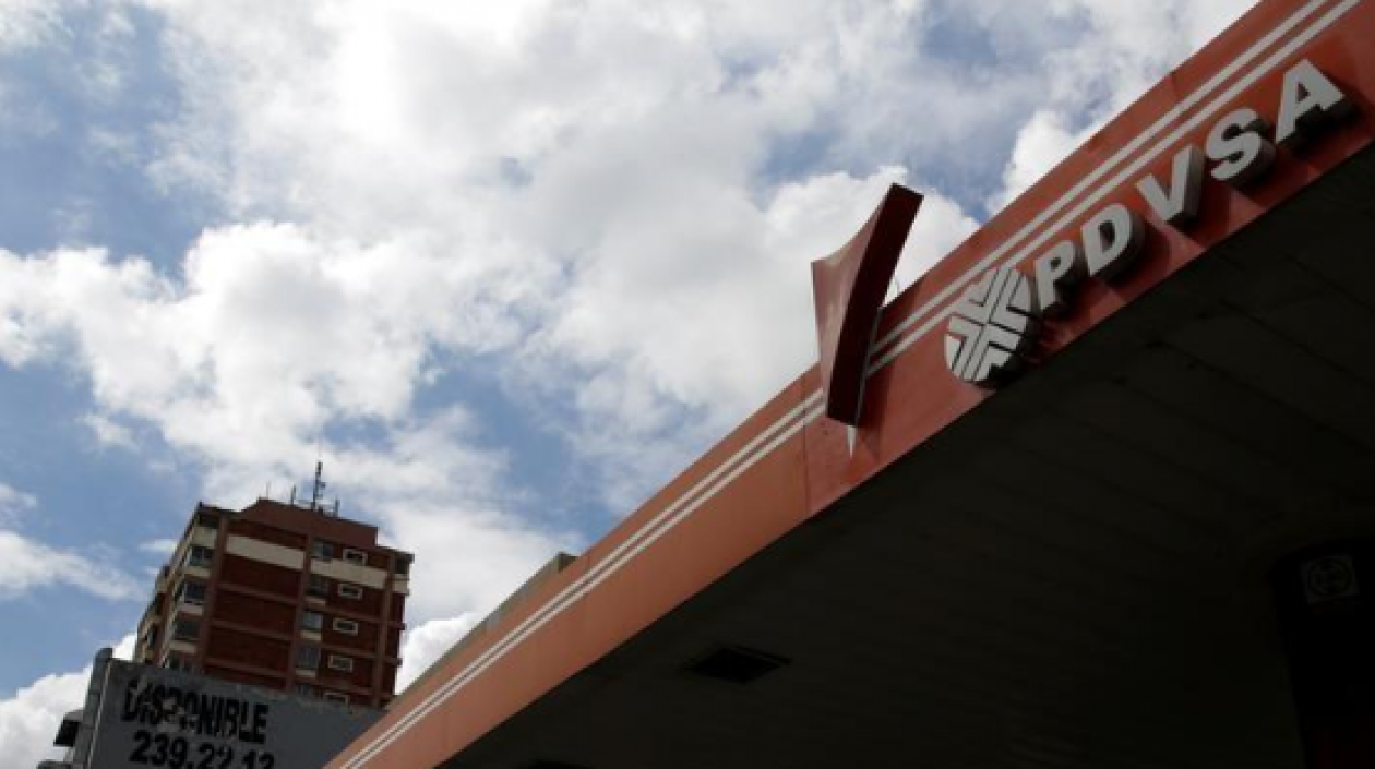 Pdvsa comenzó a recortar las importaciones de gasolina y componentes terminados y no terminados.