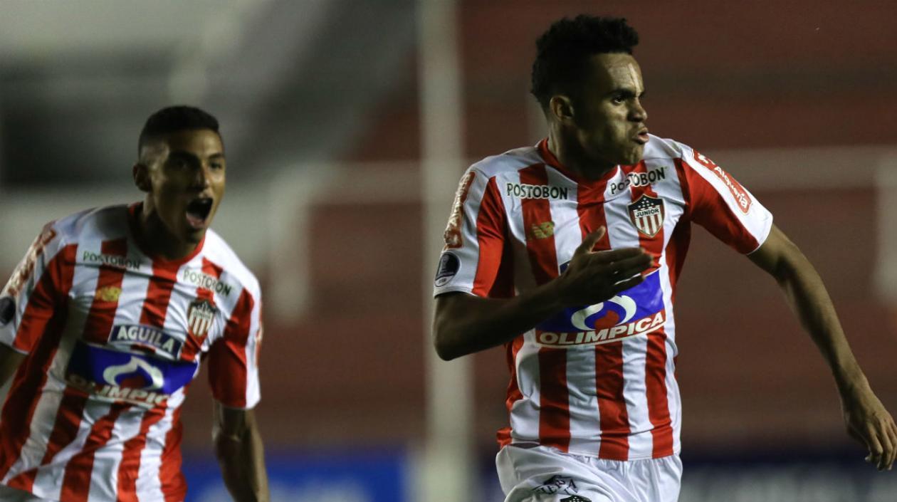 Luis Díaz festeja su gol en Argentina. 