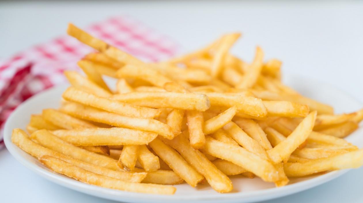 Hubo una relación causal entre la importación a bajos precios y el daño ocasionado al sector productivo nacional.