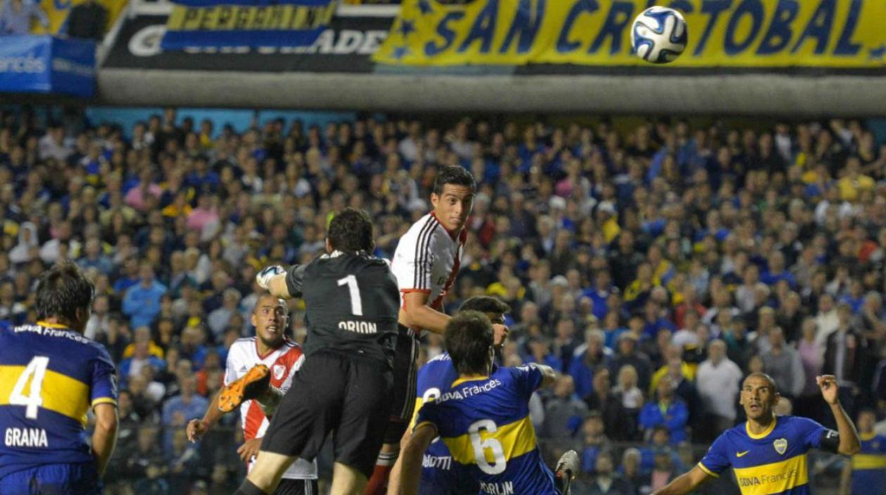 Funes Mori anota a Boca Juniors. 