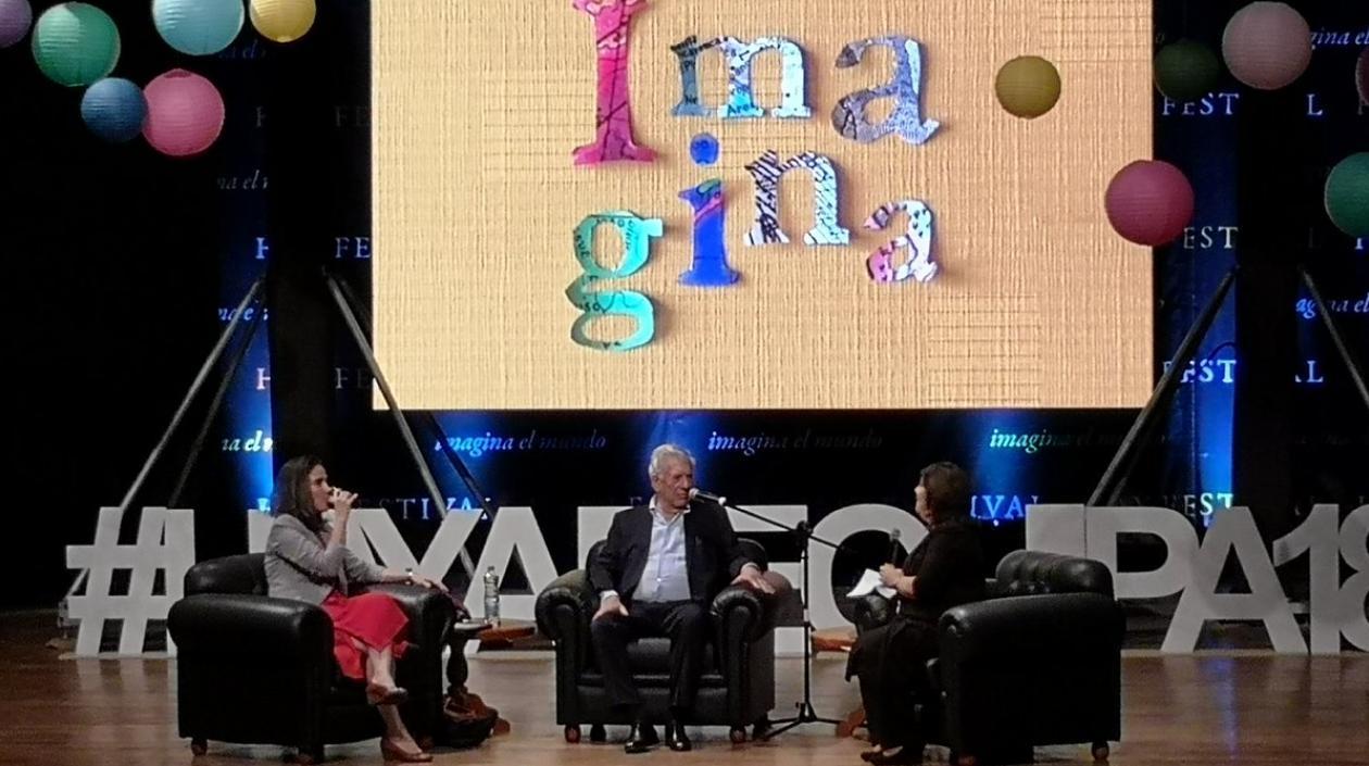Mario Vargas Llosa, Yoanni Sánchez y Rosa María Palacios.