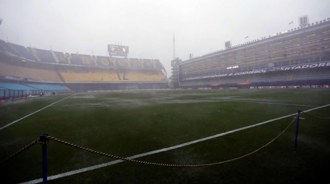 La Bombonera sufrió los chaparrones matutinos.