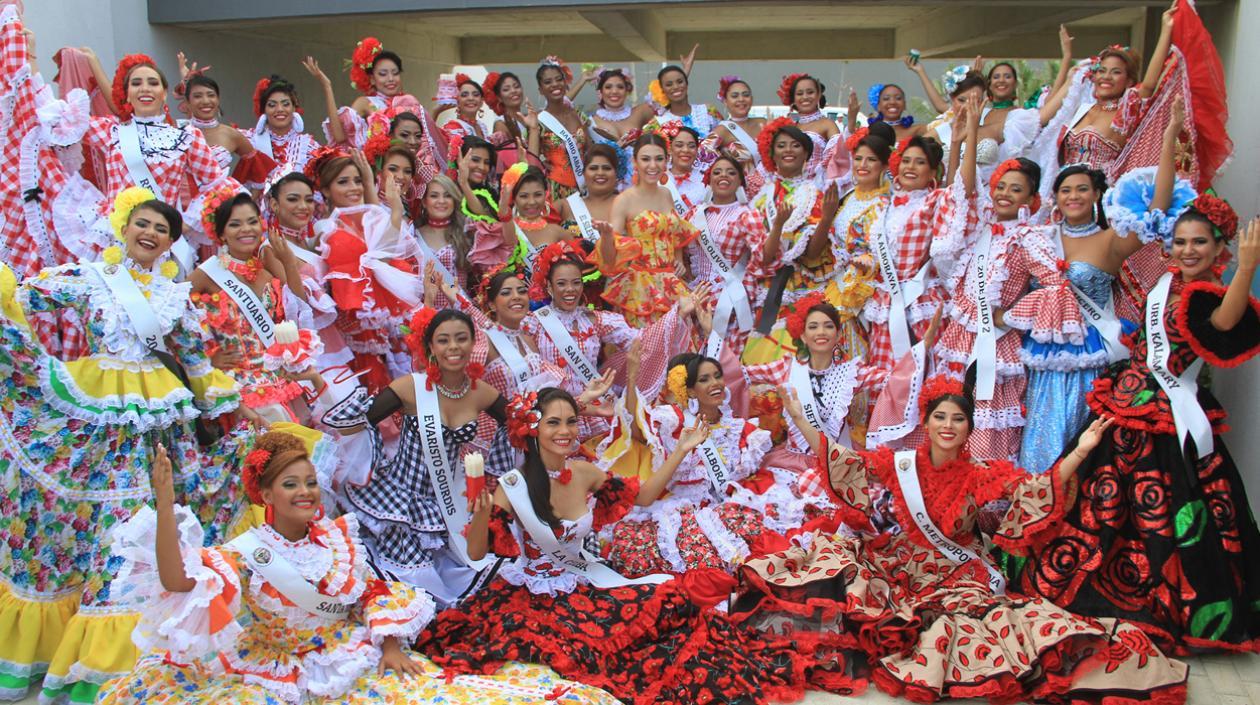Carolina Segebre y las Reinas Populares en 'Cumbia al Río'.