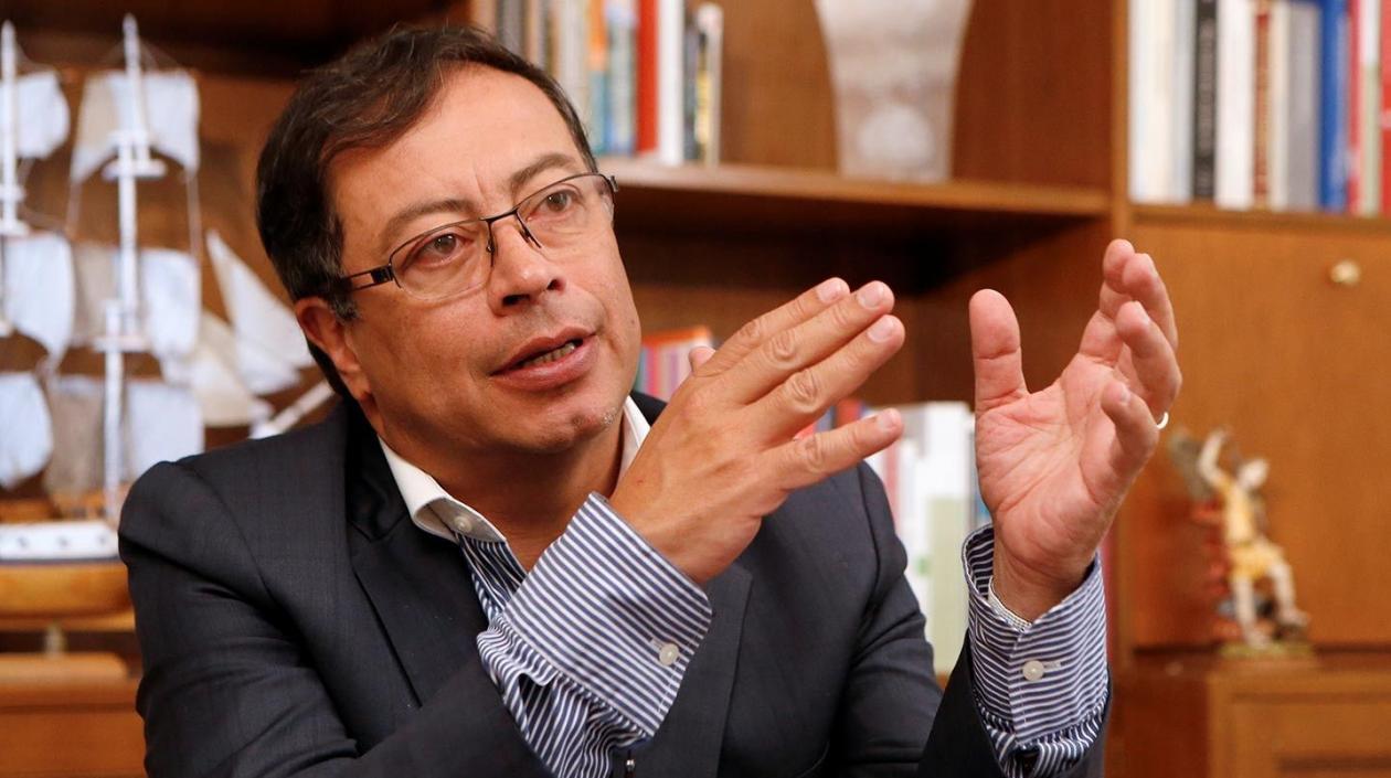 Gustavo Petro Urrego, senador.