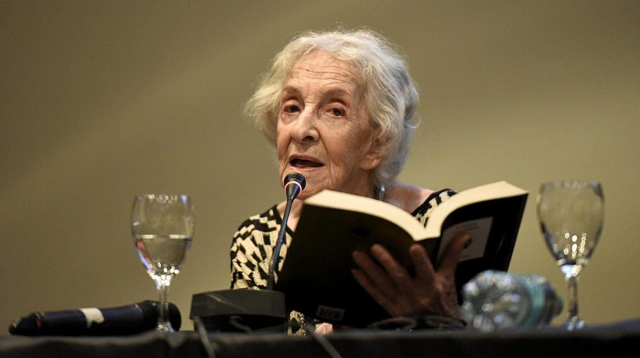 La poeta uruguaya Ida Vitale.