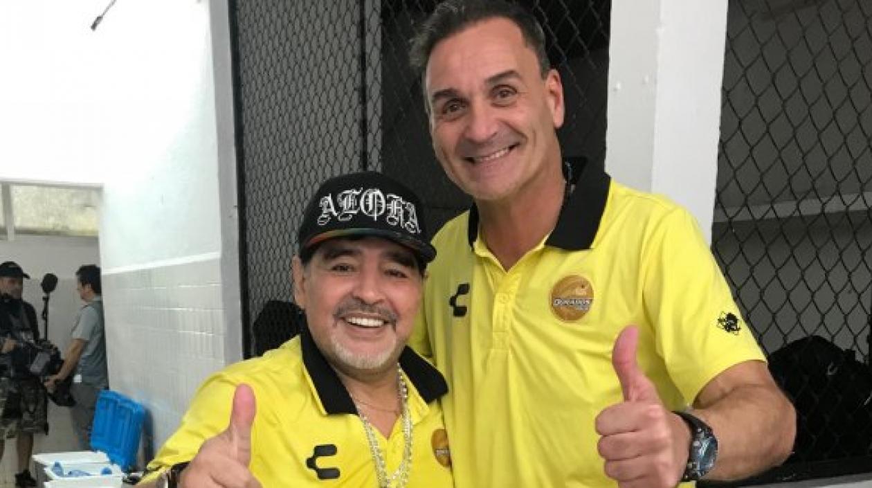 Diego Maradona y Luis Islas.