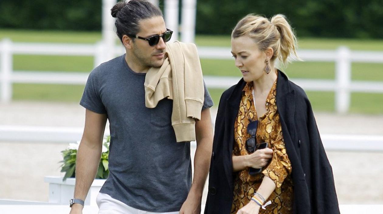 Los novios Carlos Torretta y Marta Ortega.