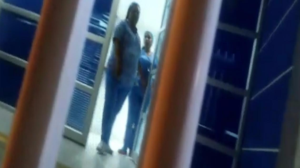 Puerta de una clínica en Malambo