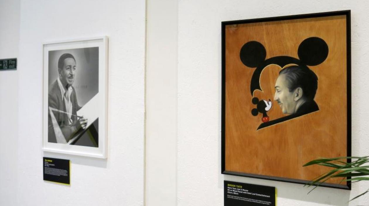 Londres rinde homenaje al icono de Disney con una muestra de obras de más de diez artistas.