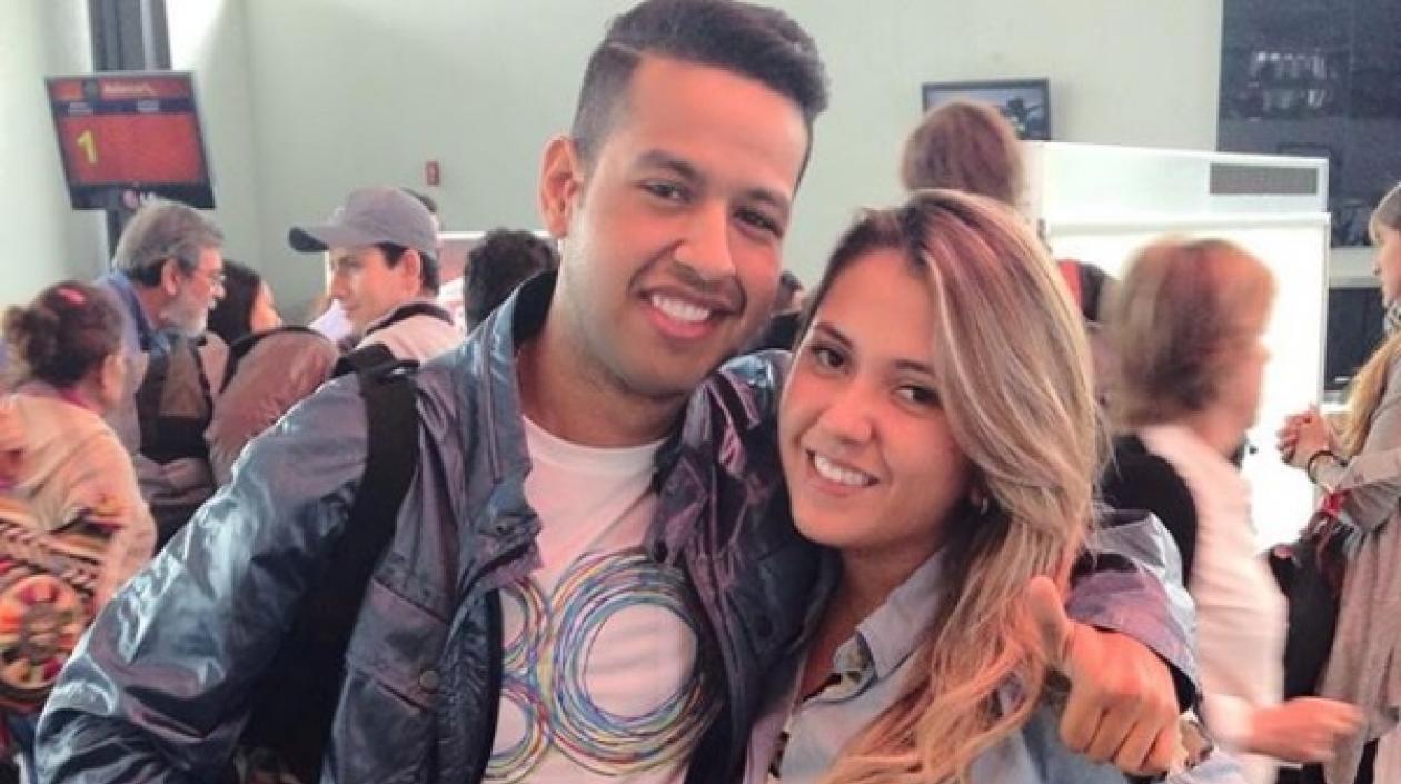 El fallecido cantante Martín Elías y Dayana Jaimes.