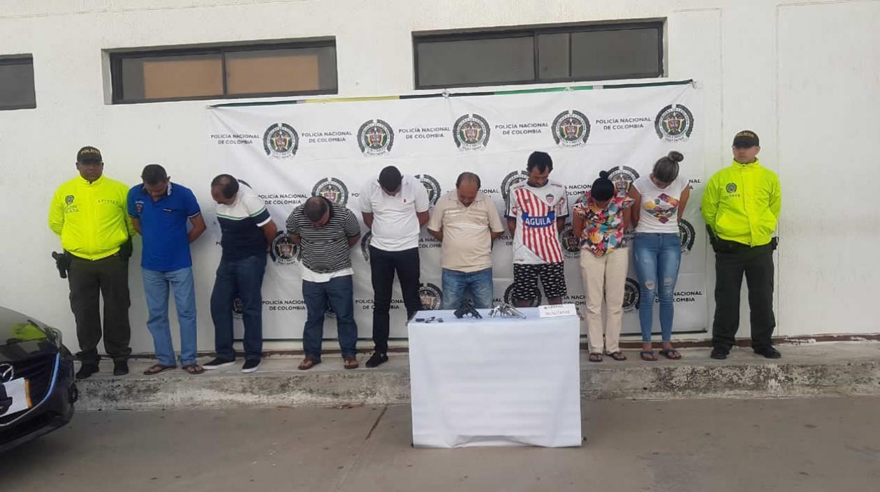 Ocho de los 11 capturados en desmantelamiento de banda de 'Los cacha'.