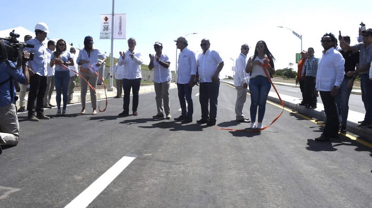 El Presidente Duque y el Alcalde Alejandro Char durante la inaugurqción.