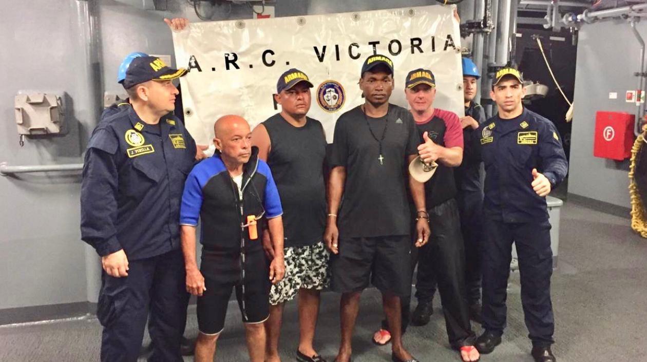 Estos son los pescadores rescatados por la Armada en aguas de La Guajira.
