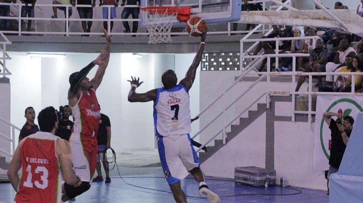 Titanes se trajo una victoria de San Andrés. 