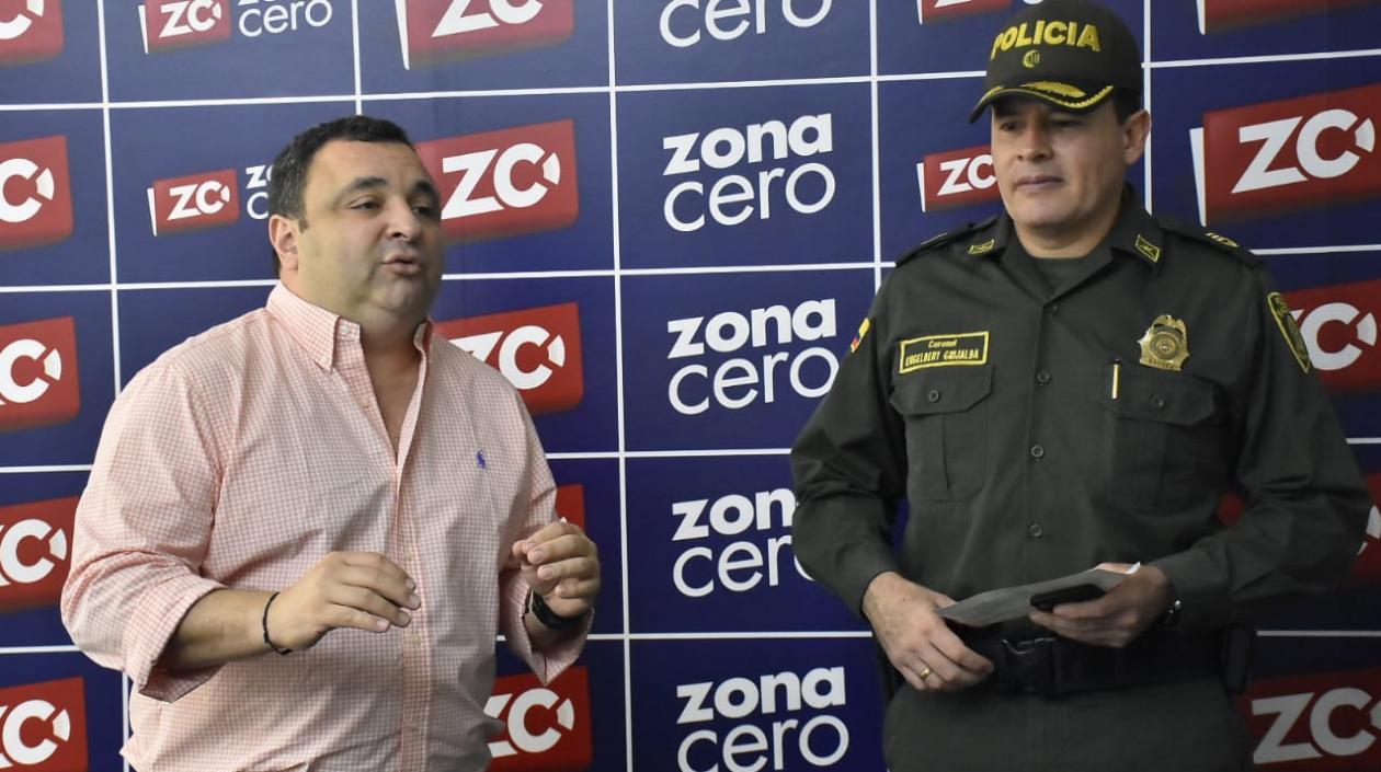 El director de la Oficina de Seguridad y Convivencia, Yesid Turbay, y el subcomandante de la Mebar, coronel Engelbert Grijalba.