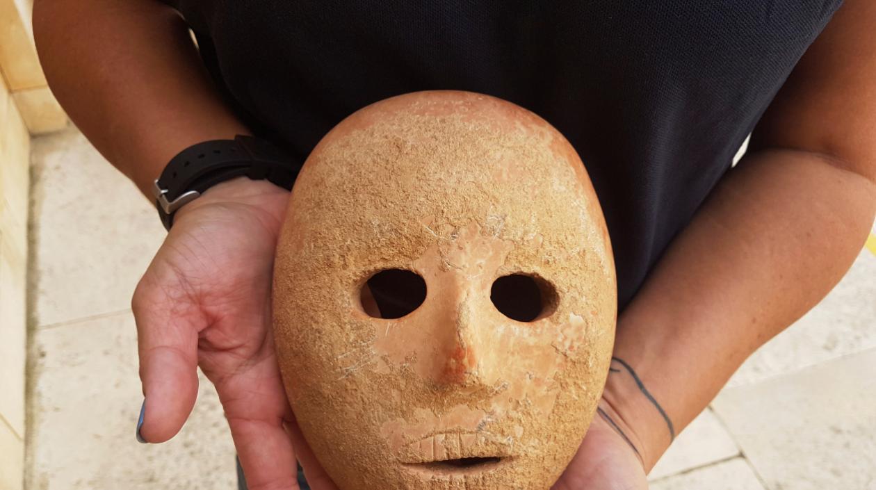 Máscara de piedra de 9.000 años de antigüedad 