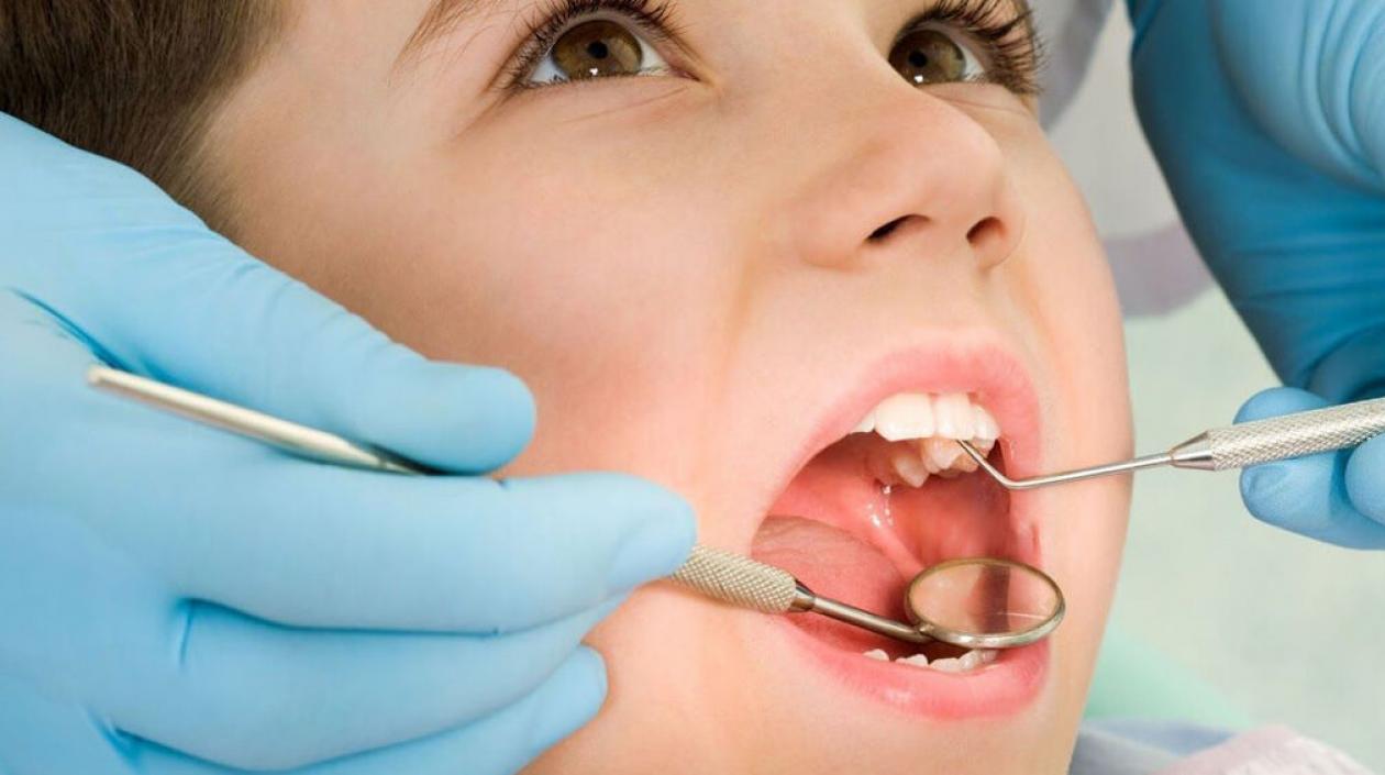 Según una especialista, las caries no solo son un problema bucal, sino de nutrición.