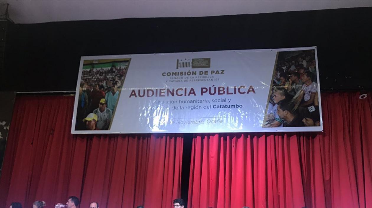 Comisión de Paz en una de las audiencias.