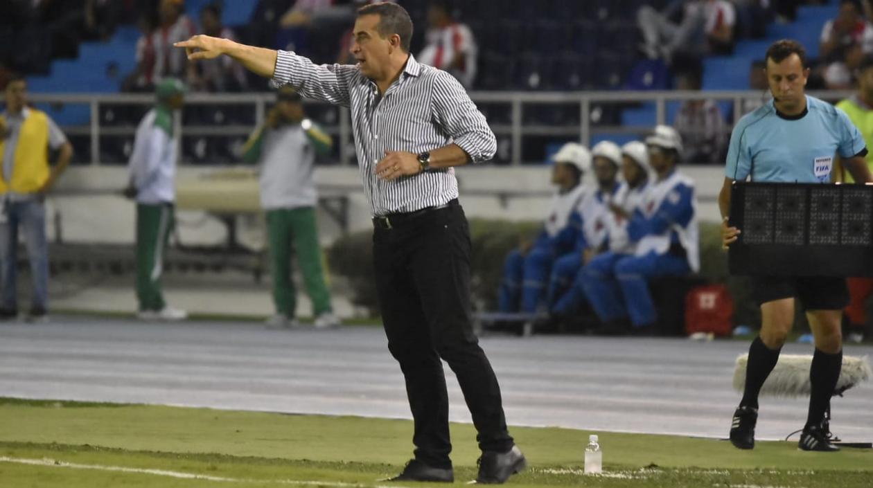 El técnico uruguayo Guillermo Sanguinetti.