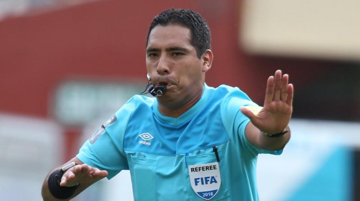 Diego Haro, arbitro peruano. 