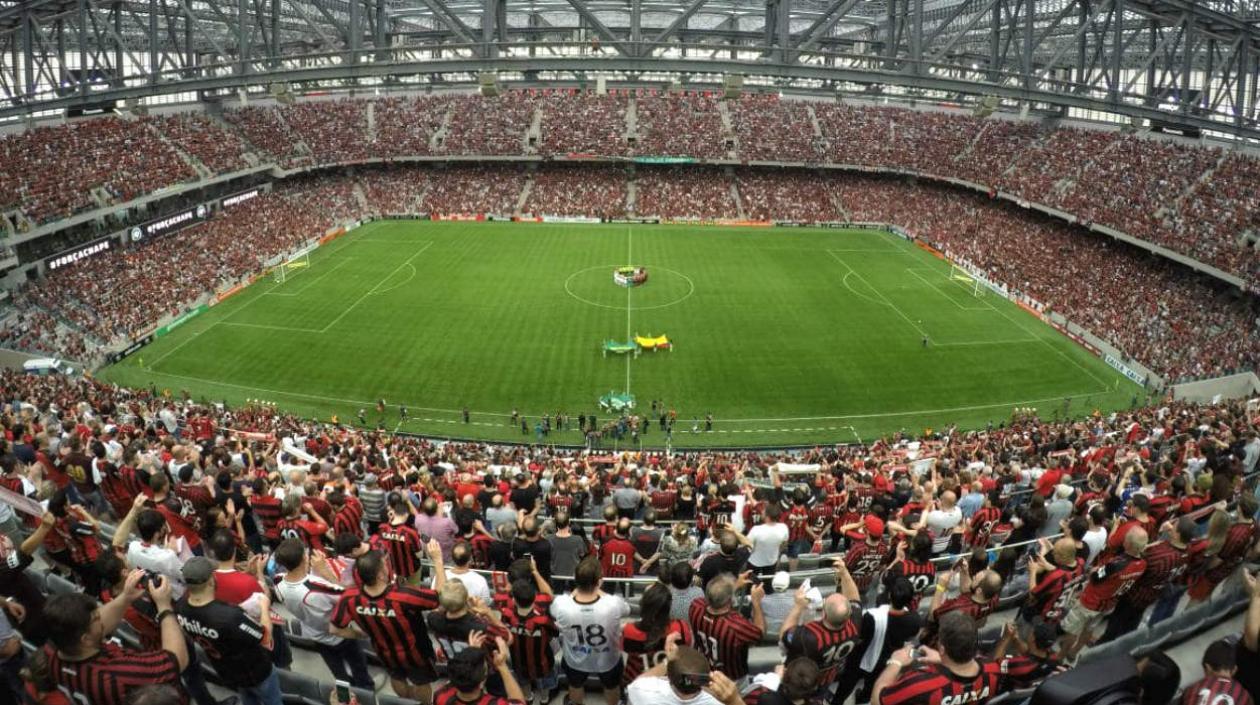 El estadio Joaquim Américo Guimarães, casa del Atlético Paranaense. 