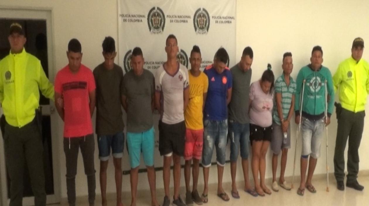 Los capturados de la banda por parte de la Policía.