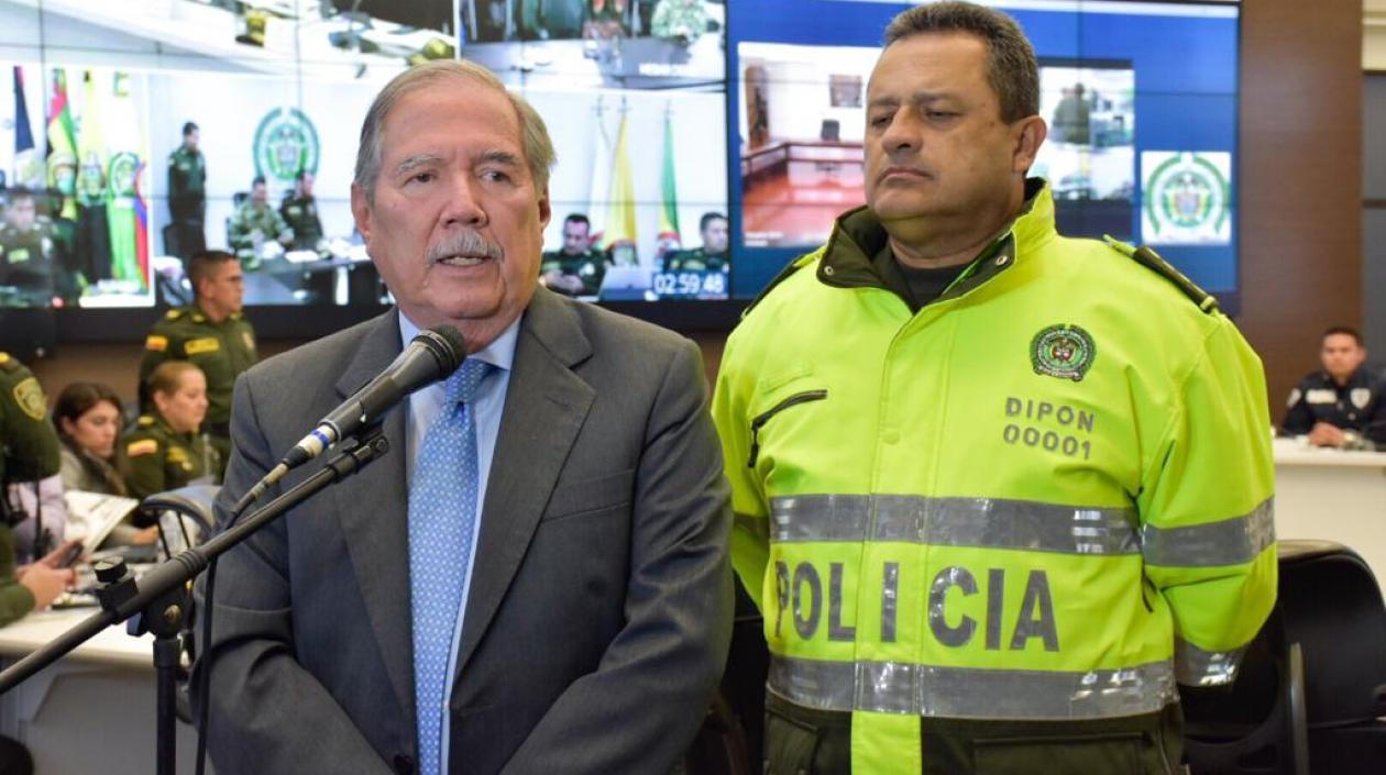 El ministro de Defensa, Guillermo Botero y el director de la Policía, Jorge Hernán Nieto.