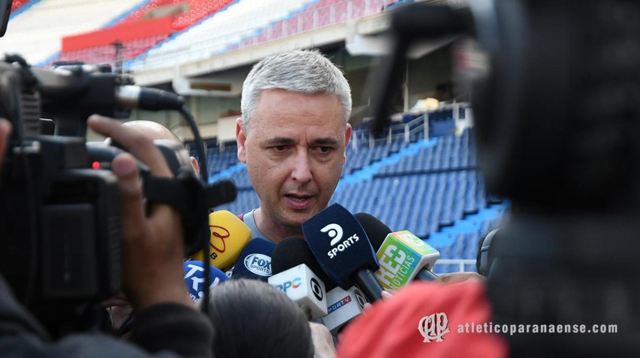 El entrenador del Atlético Paranaense, Tiago Nunes.
