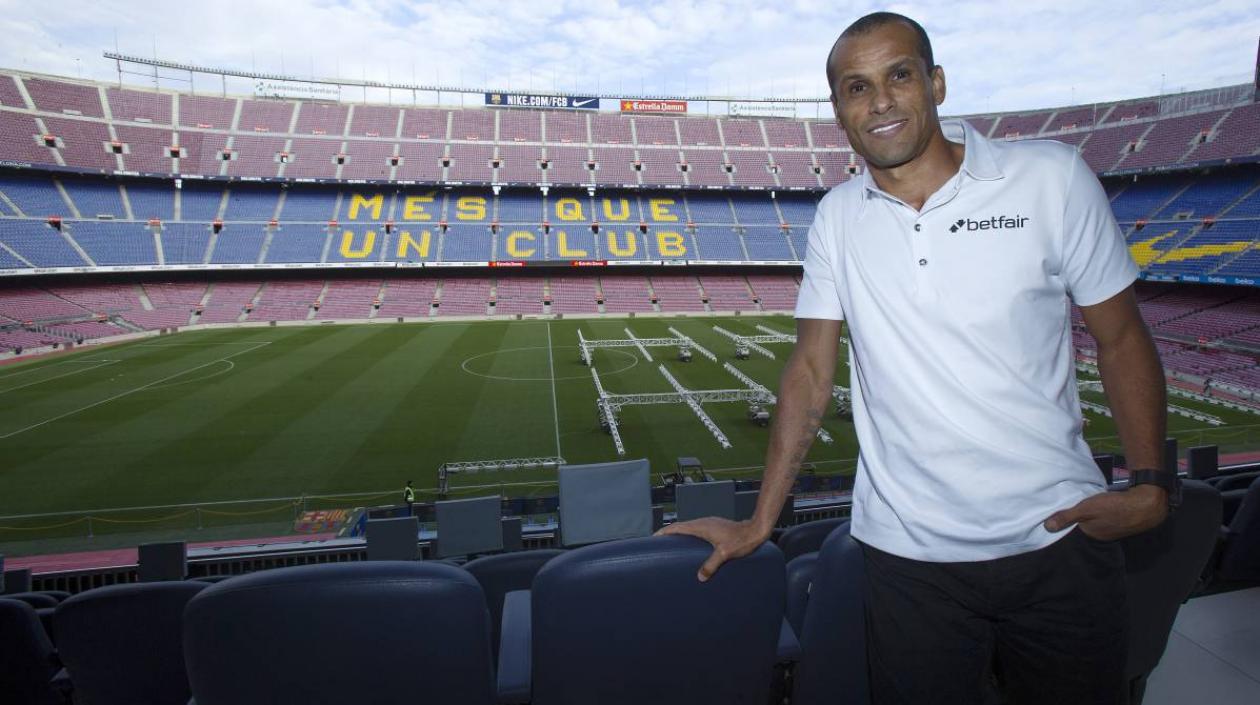 Rivaldo, delantero brasileño. 