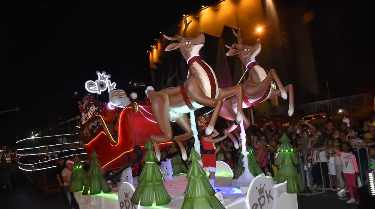 La carroza de EPK en la Gran Parada de la Luz.