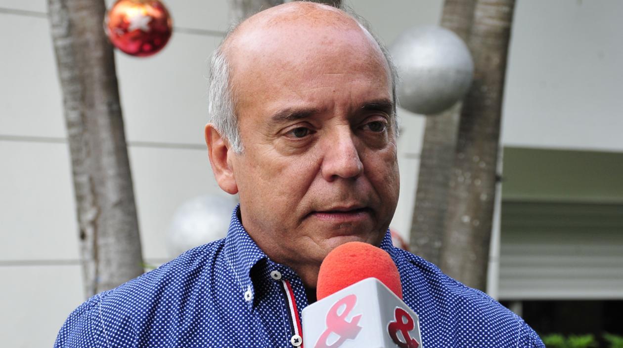 Pliego de cargos contra Augusto García por irregularidades en contratación de dragado en el canal de acceso