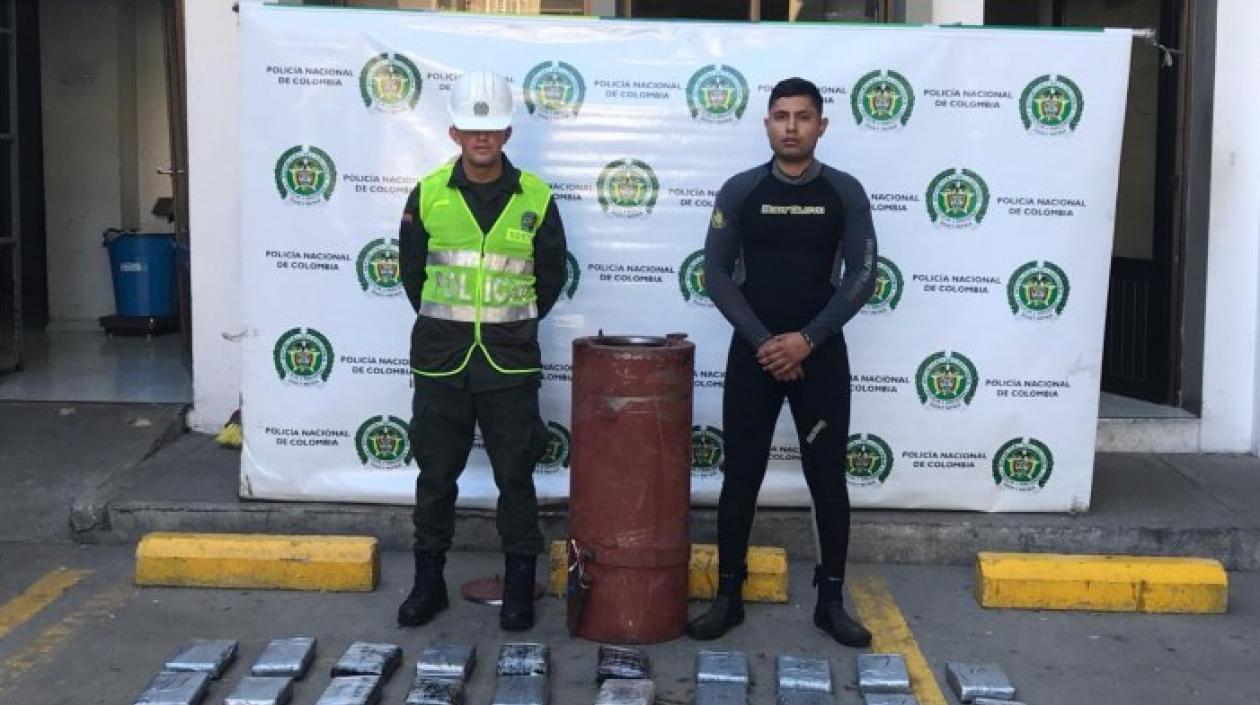 La Policía encontró la droga en el casco de un barco que iba para Holanda.