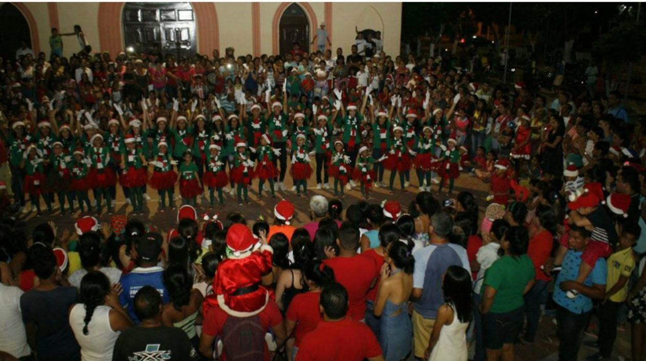 Desfile navideño en Polonuevo.