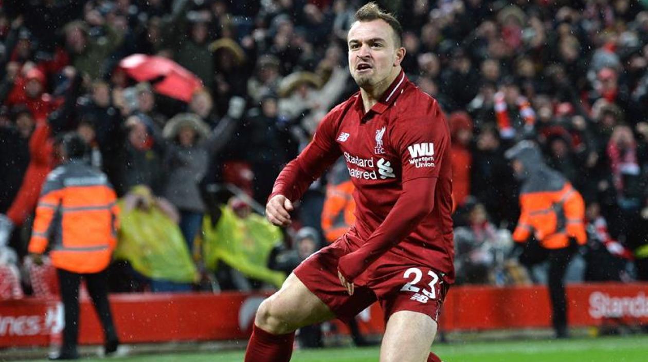 El suizo Shaqiri celebra el tercer gol del Liverpool.